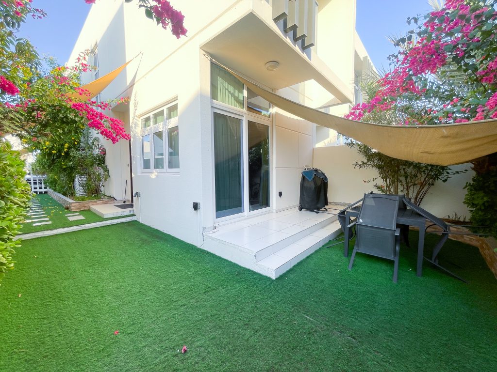 6 Bedroom Villa for Rent in Juniper, Damac Hills 2