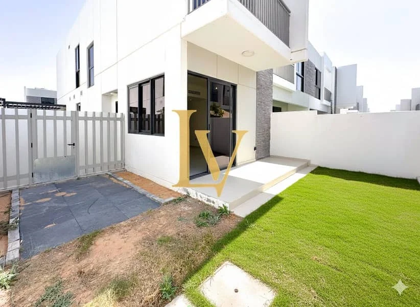 3 Bedroom Townhouse for Sale in Claret, DAMAC Hills 2 (Akoya by DAMAC)